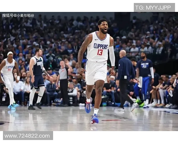 勇士与快船激战正酣赛场精彩瞬间回顾与分析 勇士与快船激战正酣赛场精彩瞬间回顾与分析