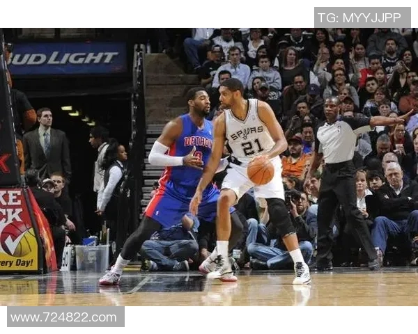 2015年NBA季后赛勇士与马刺的巅峰对决回顾与精彩瞬间分析 2015年NBA季后赛勇士与马刺的巅峰对决回顾与精彩瞬间分析