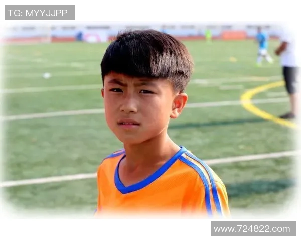 楚阿梅尼的崛起与挑战：从天才少年到足球世界的未来之星