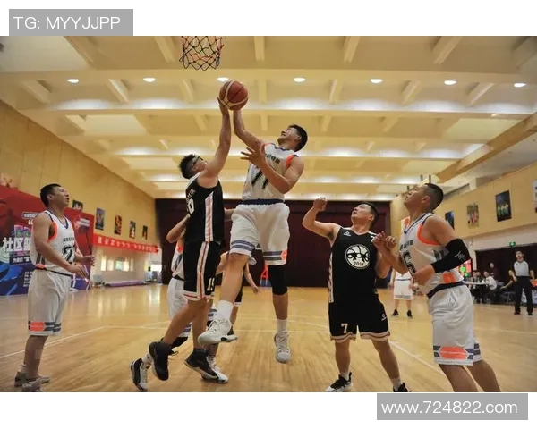 成都篮球队在城市联赛中的默契配合与战术执行分析MBA 成都篮球队在城市联赛中的默契配合与战术执行分析MBA