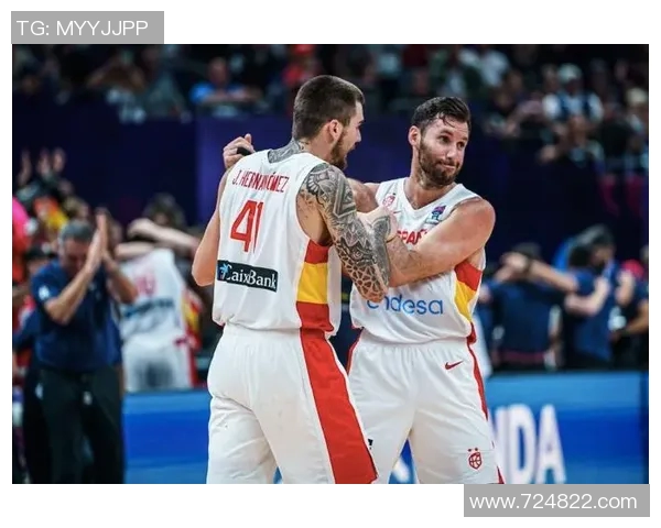 AC米兰迎战迪德朗全力争胜球迷期待精彩对决与激情时刻