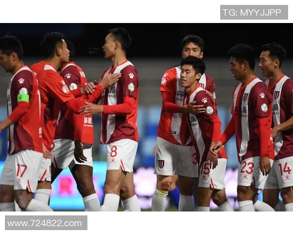 赛后分析成都足球队与南京足球队球员个人能力对比与表现评估